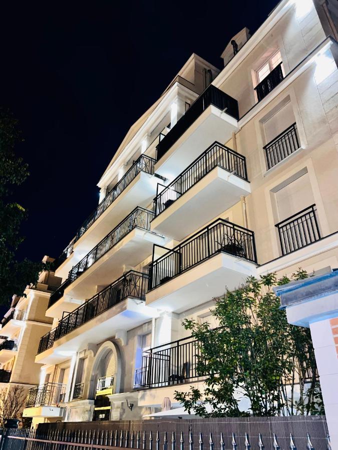 Les Residences De Djibril Le Blanc-Mesnil Dış mekan fotoğraf