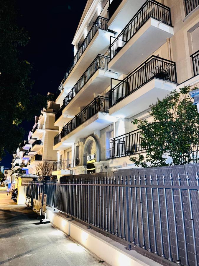 Les Residences De Djibril Le Blanc-Mesnil Dış mekan fotoğraf