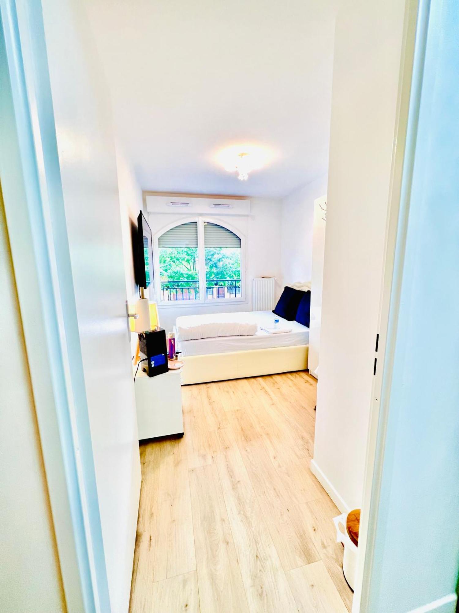 Les Residences De Djibril Le Blanc-Mesnil Dış mekan fotoğraf