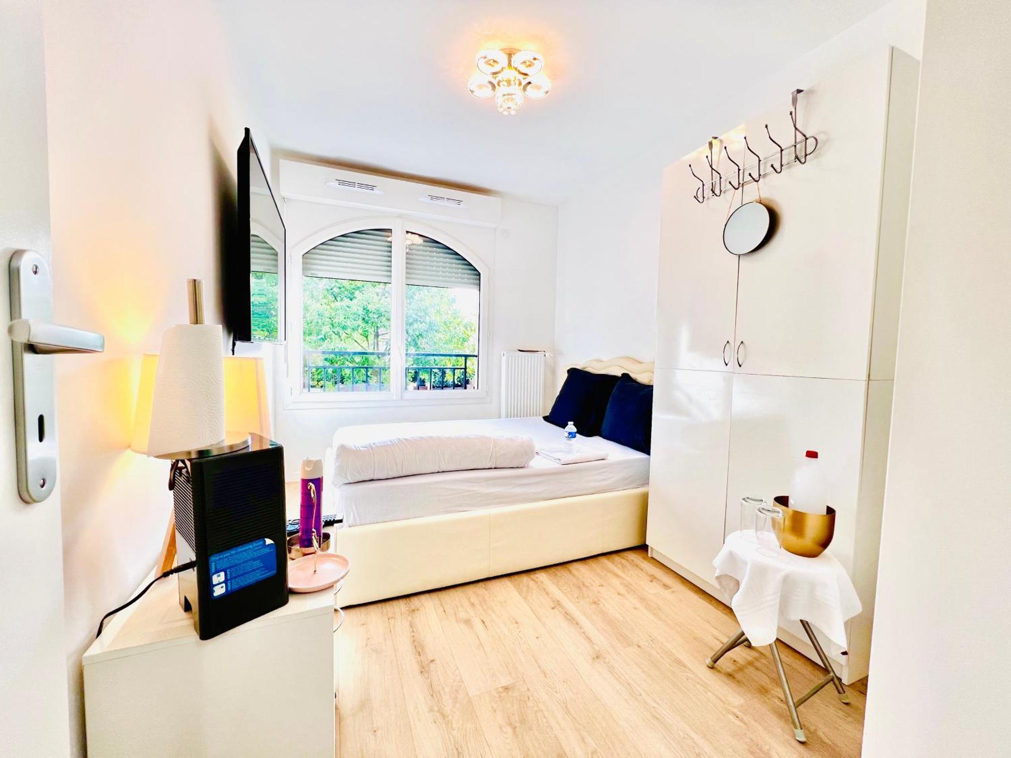 Les Residences De Djibril Le Blanc-Mesnil Dış mekan fotoğraf