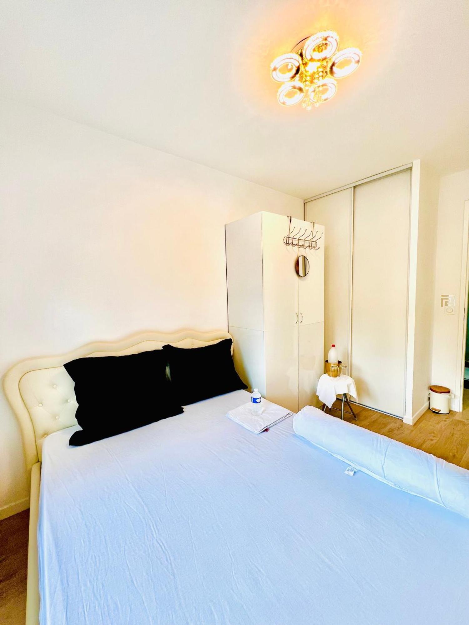 Les Residences De Djibril Le Blanc-Mesnil Dış mekan fotoğraf