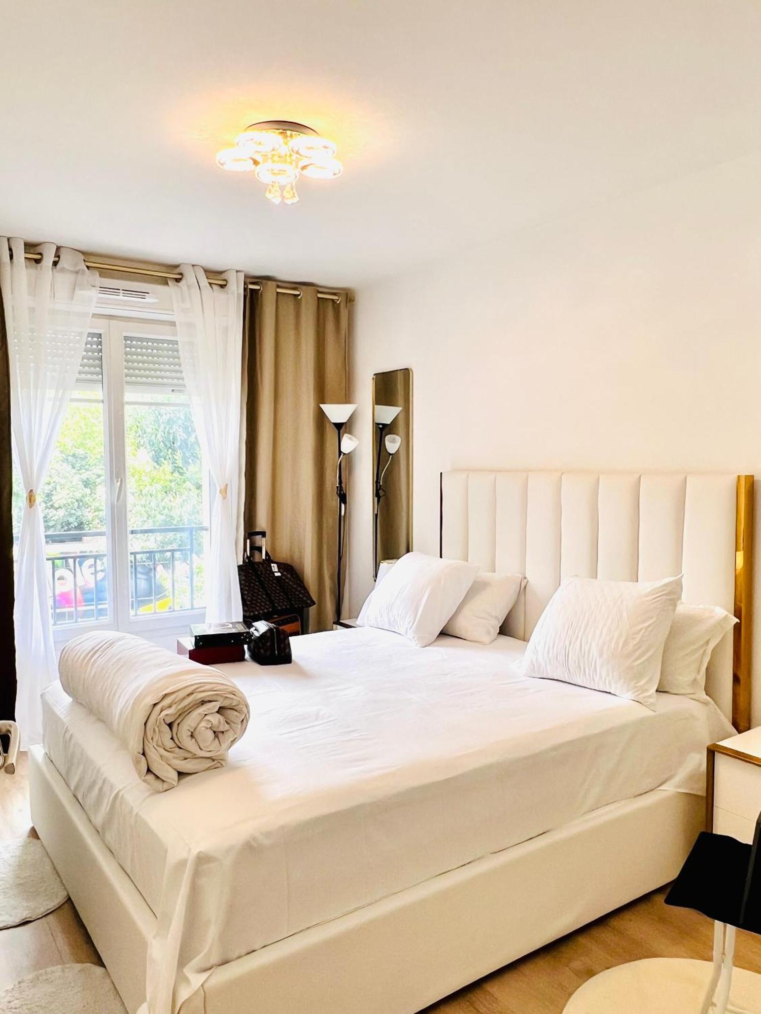Les Residences De Djibril Le Blanc-Mesnil Dış mekan fotoğraf