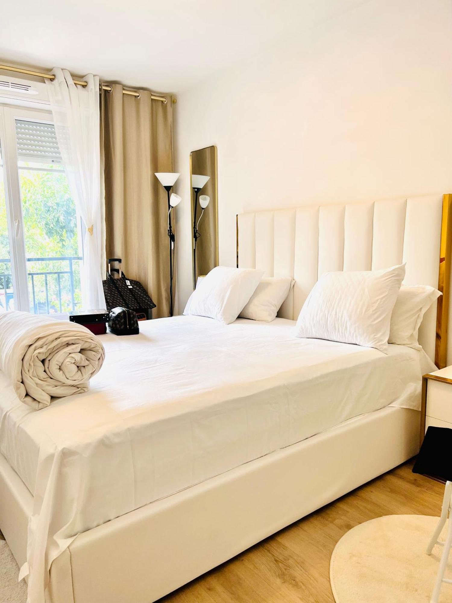 Les Residences De Djibril Le Blanc-Mesnil Dış mekan fotoğraf