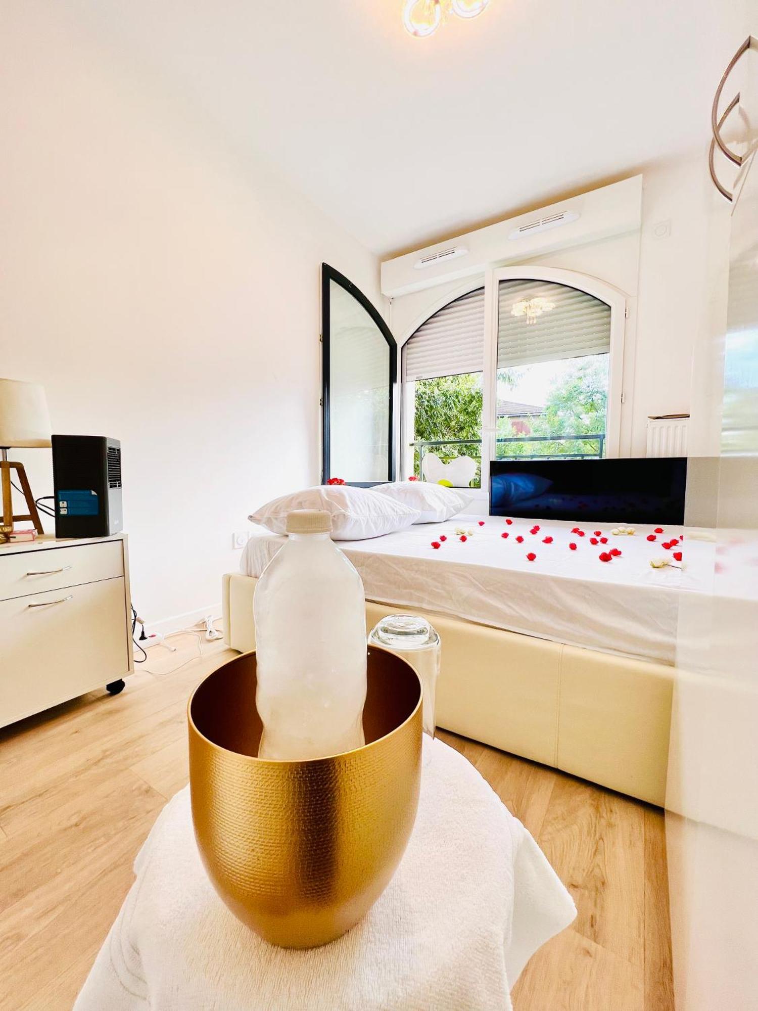 Les Residences De Djibril Le Blanc-Mesnil Dış mekan fotoğraf